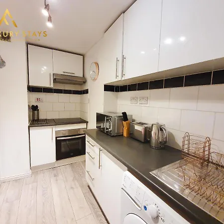 Apartment, Fru Luxury Stays Serviced Accommodation,1 Bedroom Studio With Free Parking & Wifi * Bristol