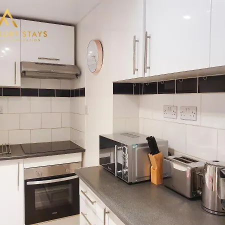 Apartment, Fru Luxury Stays Serviced Accommodation,1 Bedroom Studio With Free Parking & Wifi * Bristol